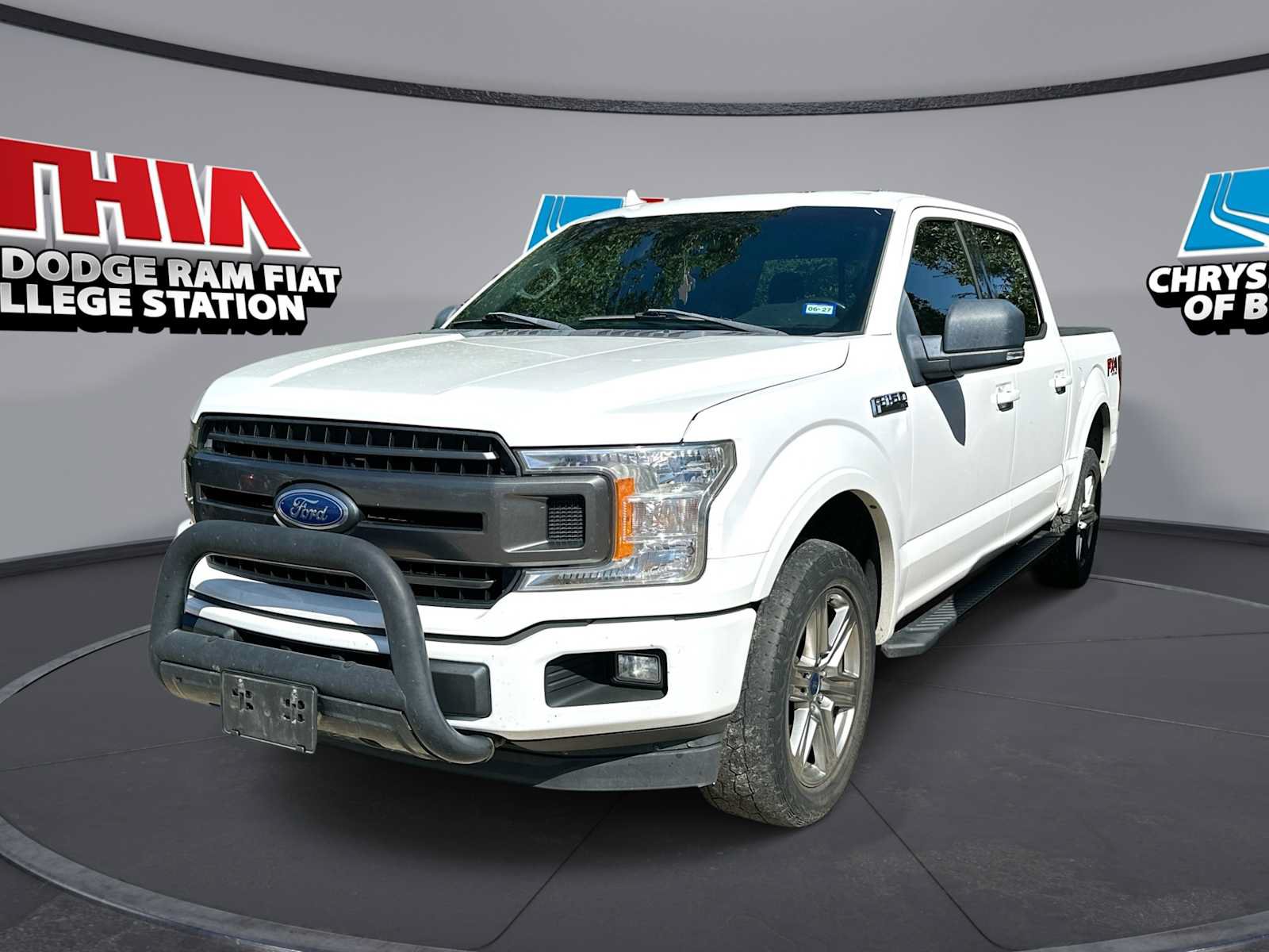 Used 2018 Ford F150 XLT w/ Equipment Group 302A Luxury AWD/4WD image 1