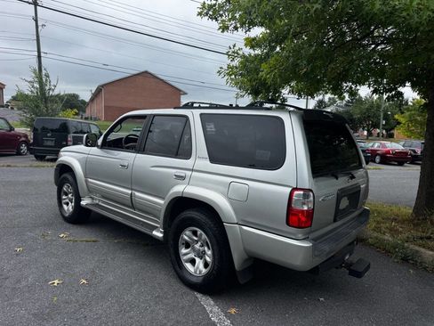 Used 2001 Toyota 4Runner Limited image 7