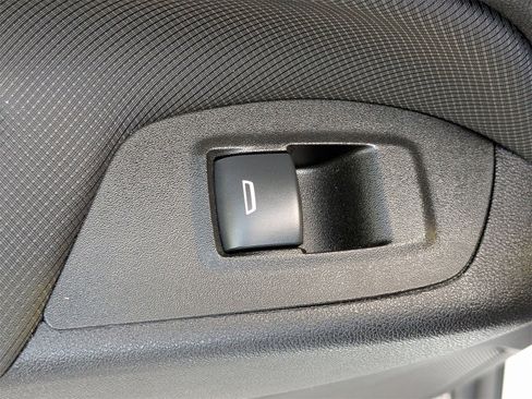 Used 2022 Chevrolet Equinox RS image 28