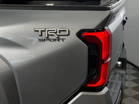 Used 2024 Toyota Tacoma TRD Sport AWD/4WD image 12