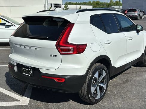 Certified 2026 Volvo XC40 B5 Plus AWD/4WD image 29