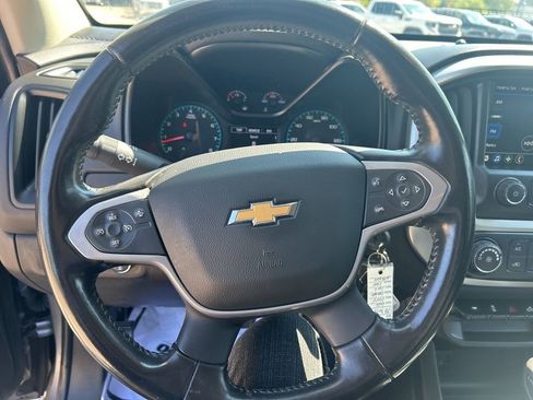 Used 2022 Chevrolet Colorado LT w/ Safety Package image 17