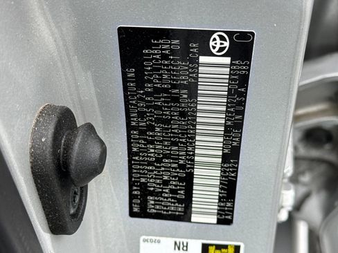 Used 2024 Toyota Corolla SE image 32