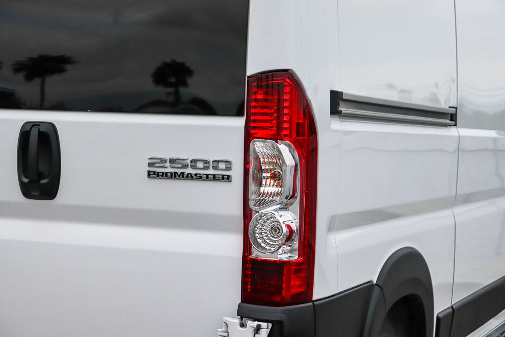 Used 2025 RAM ProMaster 2500 w/ U-Haul Equipment Group FWD image 10