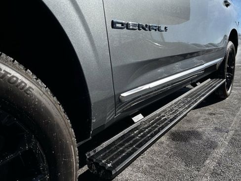 New 2026 GMC Yukon Denali w/ Denali Reserve Package image 9