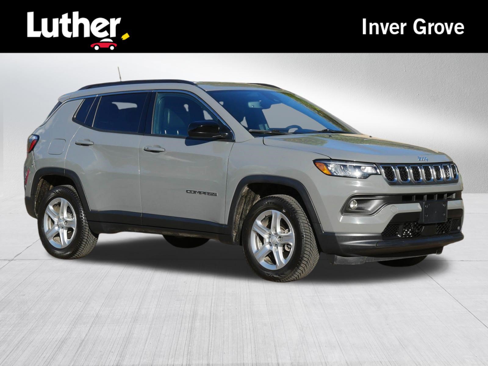 Used 2023 Jeep Compass Latitude w/ Convenience Group AWD/4WD image 1