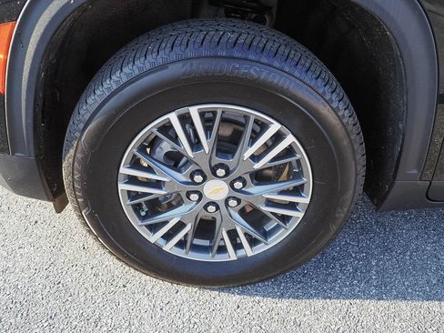 Used 2024 Chevrolet Traverse LS AWD/4WD image 33