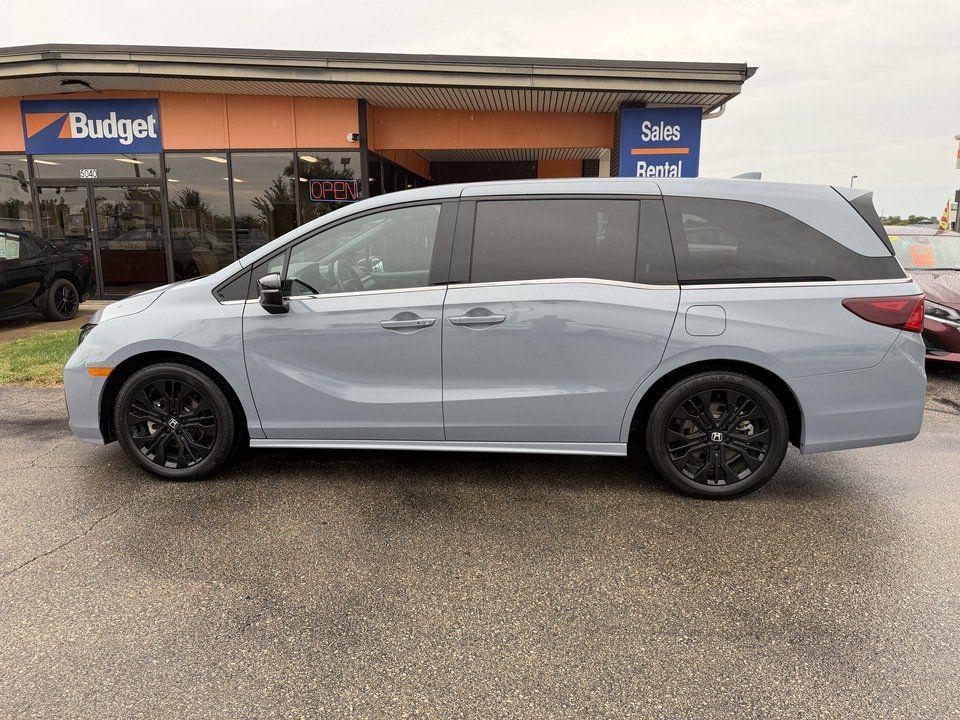 Used 2025 Honda Odyssey Sport-L image 2