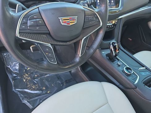 Certified 2023 Cadillac XT5 Sportv w/ Technology Package image 11
