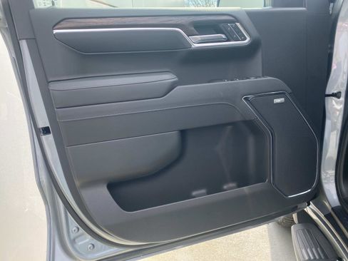 Used 2026 GMC Sierra 1500 SLT w/ SLT Premium Plus Package image 17