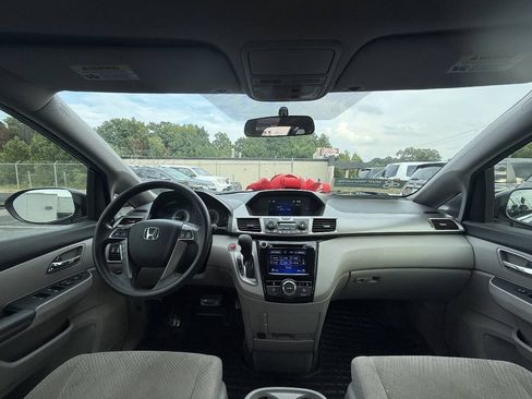 Used 2015 Honda Odyssey EX image 11
