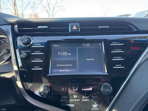 Used 2018 Toyota Camry SE image 24