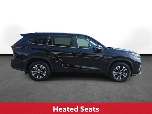 Certified 2025 Toyota Highlander XLE AWD/4WD image 5