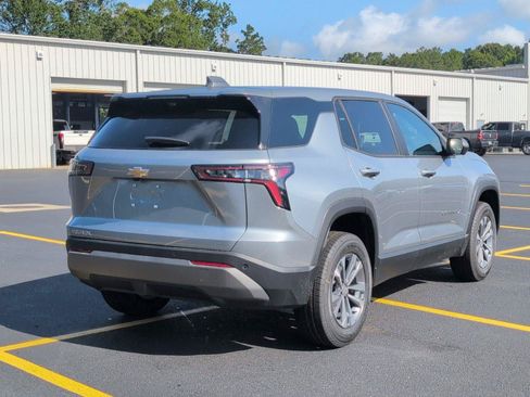 New 2026 Chevrolet Equinox LT w/ Convenience Package II FWD image 7