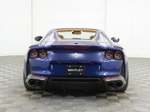 Used 2021 Ferrari 812 GTS image 6