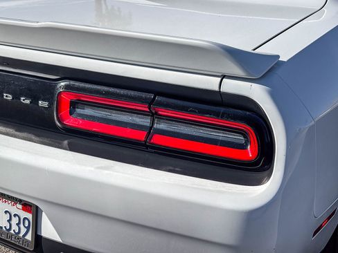 Used 2020 Dodge Challenger SXT w/ Driver Convenience Group RWD image 8