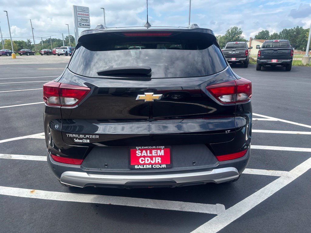 Used 2021 Chevrolet TrailBlazer LT w/ Convenience Package FWD image 8