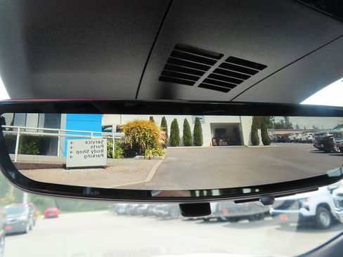 Used 2025 Cadillac Lyriq Luxury RWD image 33