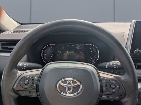 Used 2025 Toyota RAV4 LE FWD image 29
