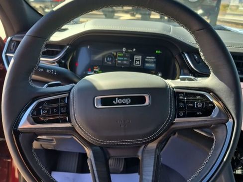 New 2024 Jeep Grand Cherokee Overland w/ Advanced Protech Group III image 32