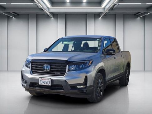 Used 2022 Honda Ridgeline Sport image 3