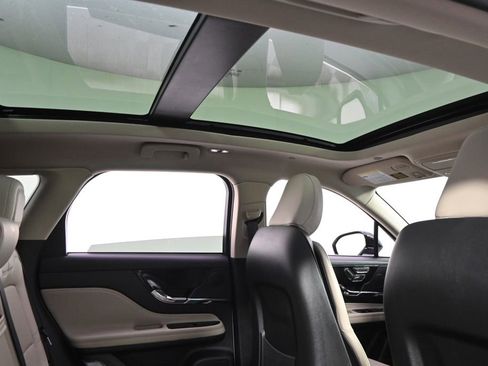 New 2026 Lincoln Corsair Premiere AWD/4WD image 17