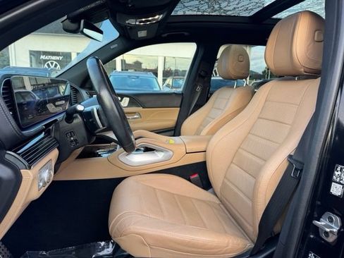 Used 2024 Mercedes-Benz GLS 580 4MATIC image 12