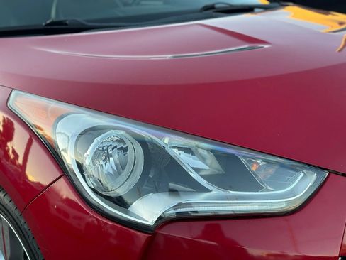 Used 2016 Hyundai Veloster Coupe 3D image 11