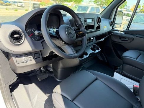 New 2026 Mercedes-Benz Sprinter 2500 image 10