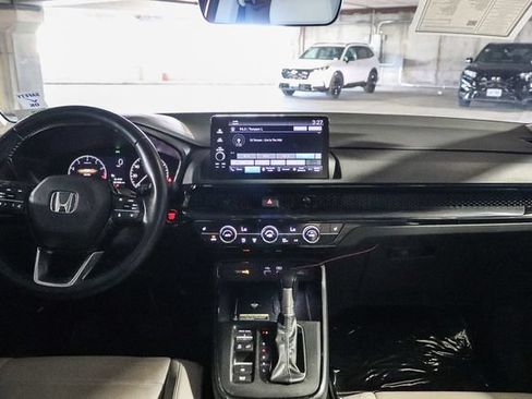Used 2025 Honda CR-V EX-L image 14