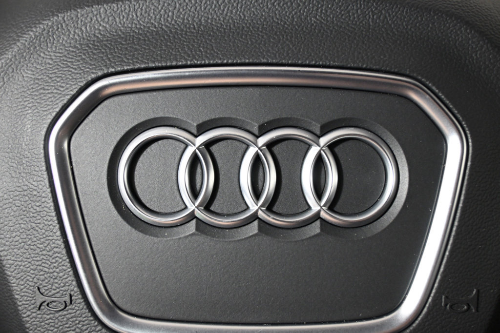 Used 2022 Audi Q7 3.0T Premium Plus AWD/4WD image 32