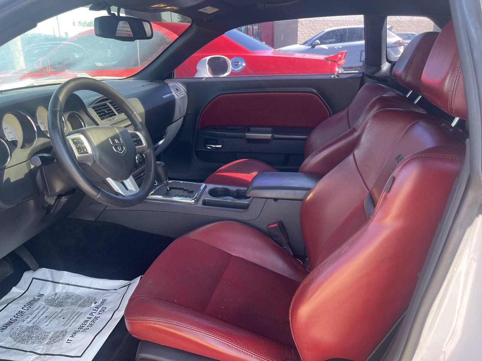 Used 2014 Dodge Challenger R/T RWD image 7