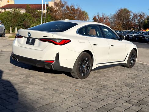 Used 2023 BMW i4 eDrive35 w/ Premium Package image 9