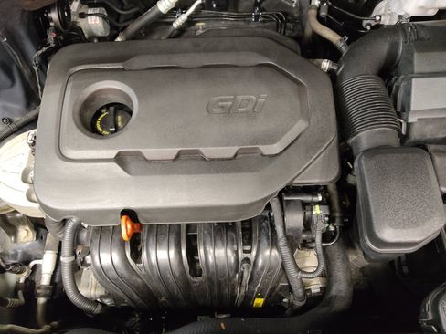 Used 2017 Hyundai Santa Fe Sport image 30