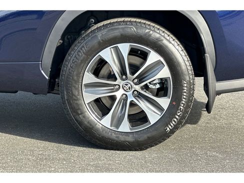 New 2026 Toyota Highlander XLE image 33