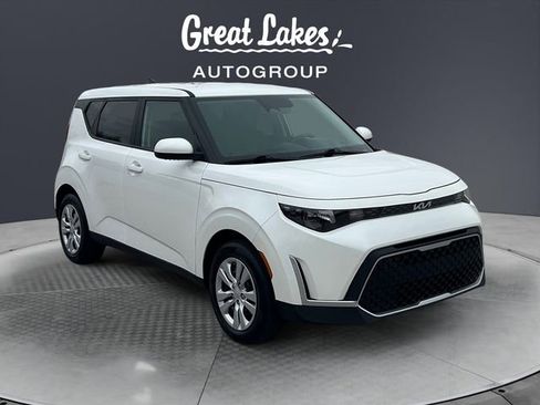 Used 2025 Kia Soul LX image 7
