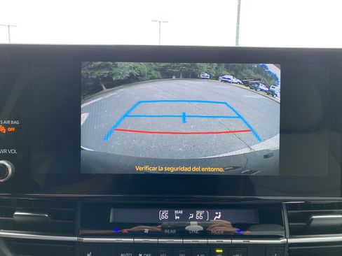 Used 2025 Toyota Sienna XSE image 27