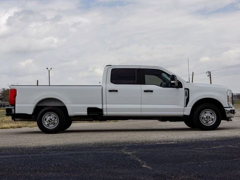 Used 2024 Ford F250 XL w/ XL Chrome Package image 8