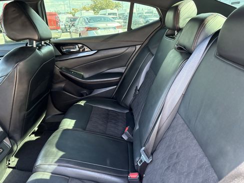 Used 2023 Nissan Maxima SR w/ Sport Mat Group image 19