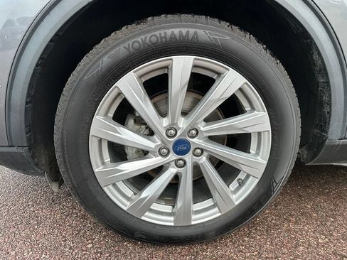 Used 2022 Ford Escape Titanium w/ Titanium Elite Package AWD/4WD image 40