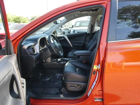 Used 2015 Toyota RAV4 Limited image 14