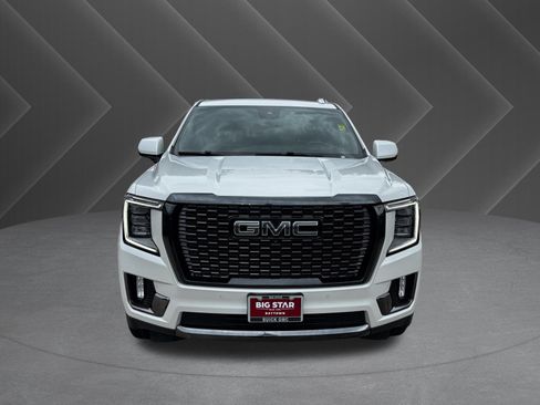 Used 2023 GMC Yukon XL Denali Ultimate AWD/4WD image 3