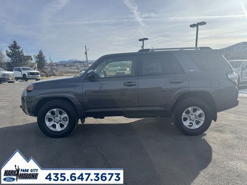 Used 2022 Toyota 4Runner SR5 image 5