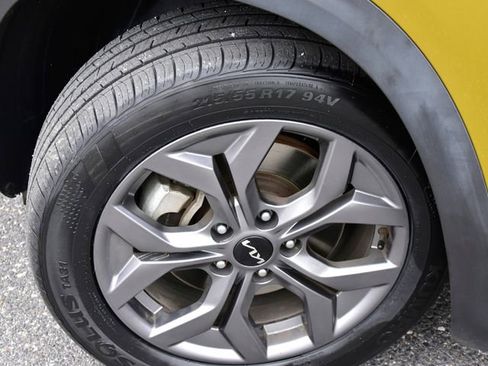 Certified 2024 Kia Seltos S image 34