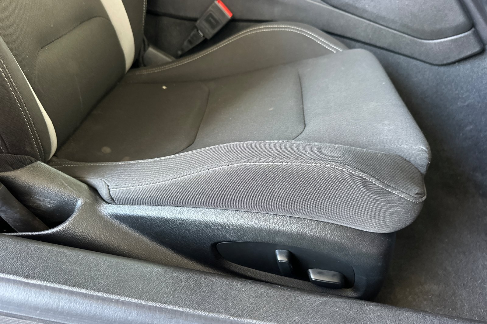 Certified 2023 Chevrolet Camaro LT RWD image 22