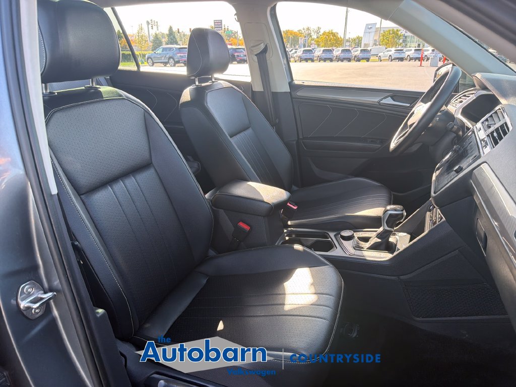 Certified 2023 Volkswagen Tiguan SE w/ Panoramic Sunroof Package AWD/4WD image 26