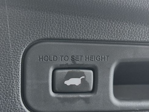 Used 2025 Acura MDX FWD image 33