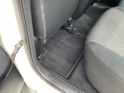 Used 2012 MAZDA MAZDA3 i Sport FWD image 26