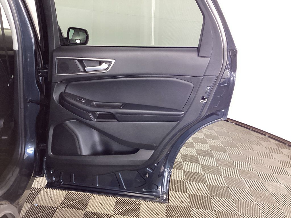 Used 2023 Ford Edge SEL w/ Convenience Package AWD/4WD image 11