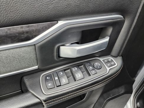 Used 2023 RAM 3500 Big Horn w/ Night Edition image 40